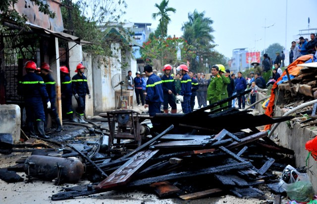 Thiệt hại ban đầu dự tính lên tới vài trăm triệu đồng. Thiệt hại ban đầu dự tính lên tới vài trăm triệu đồng.