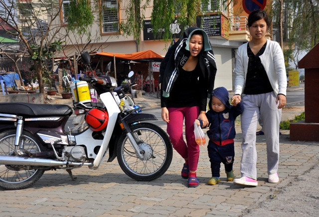 Theo tín ngưỡng cổ truyền của người Việt, hàng năm cứ đến ngày Tết ông Công ông Táo là mọi người lại làm lễ cúng và thả phóng sinh cá chép để đưa ông Táo về trời. Theo tín ngưỡng cổ truyền của người Việt, hàng năm cứ đến ngày Tết ông Công ông Táo là mọi người lại làm lễ cúng và thả phóng sinh cá chép để đưa ông Táo về trời.