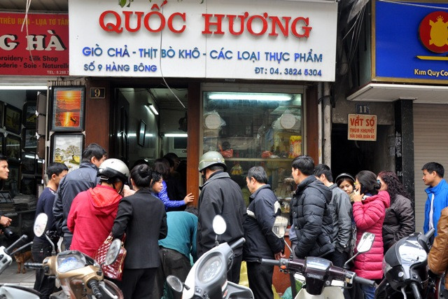 Được nhiều người đánh giá cao về chất lượng các sản phẩm như: Giò bò, giò gà, bánh chưng, thịt bò khô… của cửa hàng. Được nhiều người đánh giá cao về chất lượng các sản phẩm như: Giò bò, giò gà, bánh chưng, thịt bò khô… của cửa hàng.