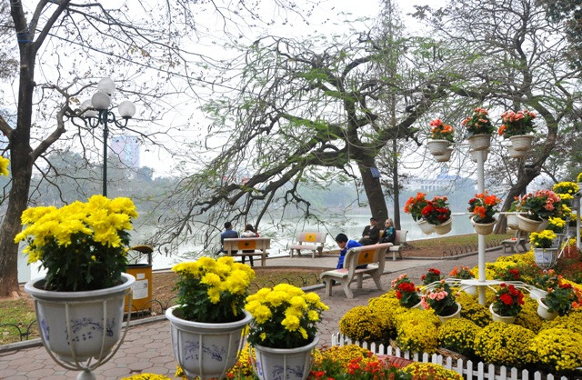 Một không gian Xuân về trên Hồ Gươm lịch sử. Một không gian Xuân về trên Hồ Gươm lịch sử.