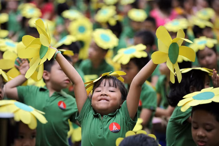 Phụ huynh có hài lòng với dịch vụ giáo dục công lập từ mầm non đến đại học? (Ảnh minh họa: Nguồn Vietnamnet) Phụ huynh có hài lòng với dịch vụ giáo dục công lập từ mầm non đến đại học? (Ảnh minh họa: Nguồn Vietnamnet)