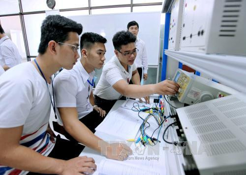 Theo Hiệp hội các trường đại học, cao đẳng Việt Nam: "việc quy định quyền hạn của mỗi mô hình chính là trao quyền tự chủ" (Ảnh minh họa: Báo tin tức/TTXVN) Theo Hiệp hội các trường đại học, cao đẳng Việt Nam: "việc quy định quyền hạn của mỗi mô hình chính là trao quyền tự chủ" (Ảnh minh họa: Báo tin tức/TTXVN)