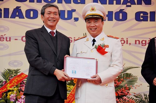 Tiêu chí xét giáo sư, phó giáo sư chưa thay đổi trong năm 2017 (Ảnh minh họa của Xuân Trung) Tiêu chí xét giáo sư, phó giáo sư chưa thay đổi trong năm 2017 (Ảnh minh họa của Xuân Trung)