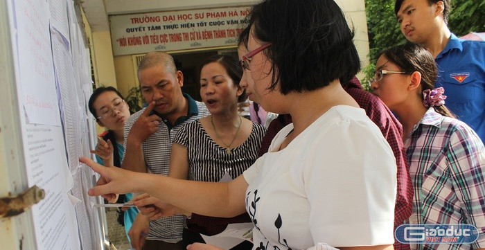 Thí sinh cần lưu ý sau khi đăng ký điều chỉnh nguyện vọng tại điểm tiếp nhận, cần đọc kỹ thông tin thay đổi nguyện vọng đã được nhập và ký xác nhận. (Ảnh minh họa: Thùy Linh) Thí sinh cần lưu ý sau khi đăng ký điều chỉnh nguyện vọng tại điểm tiếp nhận, cần đọc kỹ thông tin thay đổi nguyện vọng đã được nhập và ký xác nhận. (Ảnh minh họa: Thùy Linh)