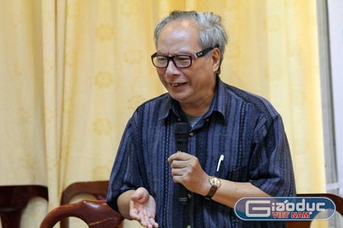 Tiến sĩ Lê Viết Khuyến đánh giá, kỳ thi quốc gia năm 2017 đã cho thấy những bước chuyển tích cực của Bộ Giáo dục và Đào tạo (Ảnh: Xuân Trung) Tiến sĩ Lê Viết Khuyến đánh giá, kỳ thi quốc gia năm 2017 đã cho thấy những bước chuyển tích cực của Bộ Giáo dục và Đào tạo (Ảnh: Xuân Trung)