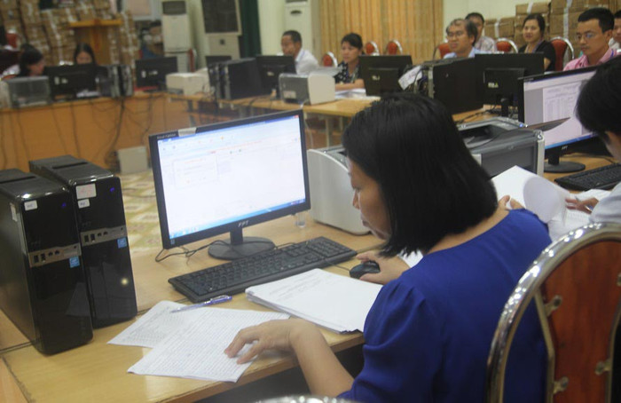 Tính đến chiều 30/6, Hà Nội phát hiện 5 trường hợp thí sinh tô sai mã đề thi trắc nghiệm (Ảnh: Thùy Linh) Tính đến chiều 30/6, Hà Nội phát hiện 5 trường hợp thí sinh tô sai mã đề thi trắc nghiệm (Ảnh: Thùy Linh)