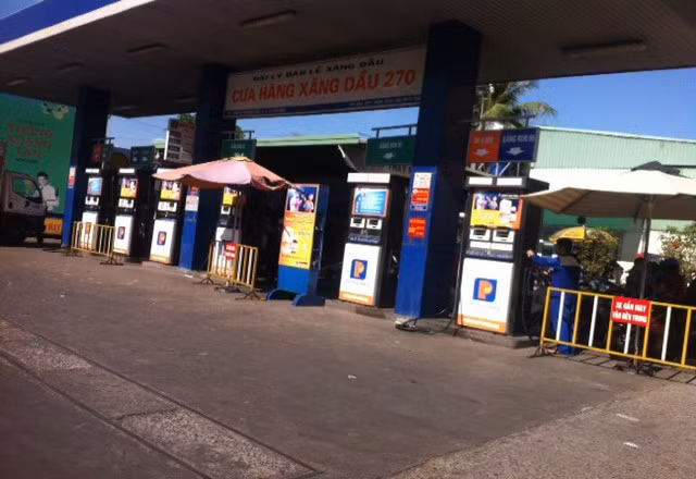 Nghi vấn 9.000 lít xăng máy bay dùng trong quân đội tuồn ra ngoài tiêu thụ ảnh 3