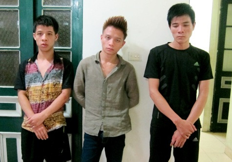 Ba đối tượng Hùng, Khải, Cương tại cơ quan công an Ba đối tượng Hùng, Khải, Cương tại cơ quan công an