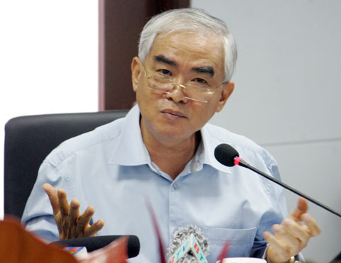 Ngày 31/8, “Quan làm báo” đăng tin “Chủ tịch Eximbank sắp bị bắt”. (Ảnh: Thành Luân) Ngày 31/8, “Quan làm báo” đăng tin “Chủ tịch Eximbank sắp bị bắt”. (Ảnh: Thành Luân)