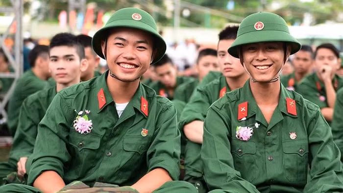 Khối trường quân sự không tuyển thí sinh có hình xăm, chữ xăm