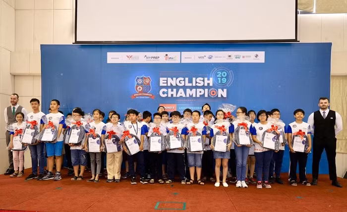 Vòng 3 cuộc thi đấu loại trực tiếp English Champion 2019 thu hút 500 em nhỏ tham dự