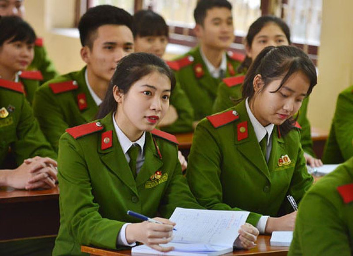 Vẫn chưa xử lý danh hiệu thủ khoa, á khoa ở Hòa Bình dù có gian lận thi cử ảnh 3 Vẫn chưa xử lý danh hiệu thủ khoa, á khoa ở Hòa Bình dù có gian lận thi cử ảnh 3
