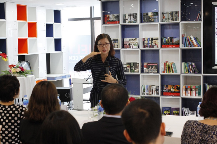 Bà Vũ Thi Kim Hường, giám đốc của Tập đoàn Giáo dục Atlantic (ảnh Trinh Phúc).