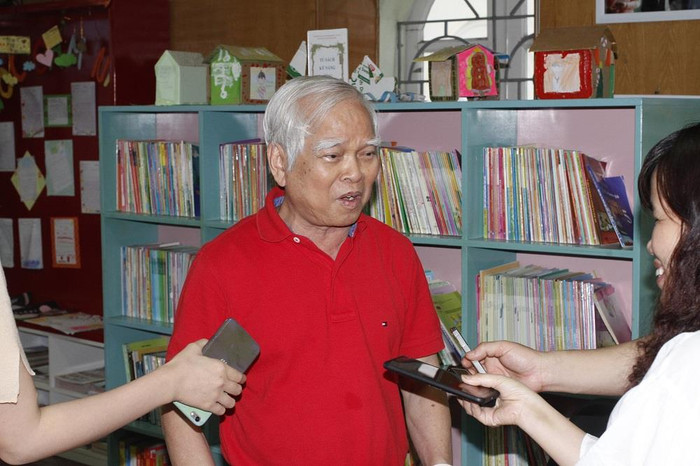 Thầy Nguyễn Văn Hòa Chủ tịch Hội đồng quản trị trường Trung học cơ sở và Trung học phổ thông Nguyễn Bỉnh Khiêm, Hà Nội (ảnh Trinh Phúc). Thầy Nguyễn Văn Hòa Chủ tịch Hội đồng quản trị trường Trung học cơ sở và Trung học phổ thông Nguyễn Bỉnh Khiêm, Hà Nội (ảnh Trinh Phúc).