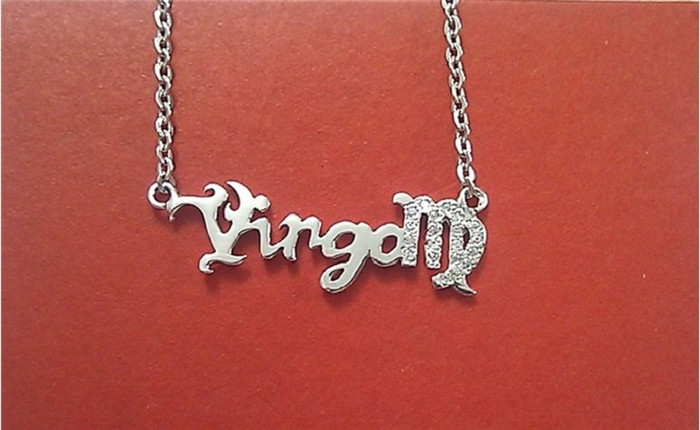 Xử Nữ (23/8 - 22/9) Hôm nay bạn cảm thấy chẳng thích thú gì khi là trung tâm của mọi sự chú ý, hơn nữa những người xung quanh với thái độ và hành vi rất kỳ quặc làm bạn vô cùng khó chịu. Nhưng đừng để điều này làm hỏng kế hoạch ngày hôm nay. Tuy nhiên, bạn nên dành vài giờ để thư giãn như là cách để tự điều hòa bản thân sau những giây phút điên đầu với những người chẳng đâu vào đâu.