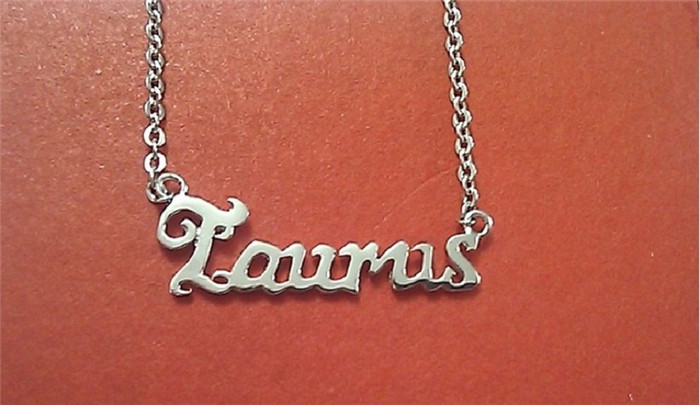 Kim Ngưu (20/4 - 20/5) Những cơ hội tốt nhất thường xuất hiện vào những lúc bạn không ngờ và ít mong đợi nhất. Tất cả những gì bạn nên làm là chú ý nhận ra dấu hiệu của chúng càng sớm càng tốt. Nhận ra được cơ hội thì bạn chỉ mới đi được nữa đoạn đường thôi, nhưng biết cách sử dụng chúng phục vụ cho mình thì khi đó bạn mới hoàn thành được chặng đường lận.