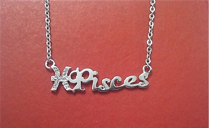 Song Ngư (19/2 - 20/3) Một ngày thành công ngoài mong đợi, sẽ có nhiều cơ hội đến với Song ngư. Bạn chỉ phải nắm lấy nó thật chặt và tận hưởng kết quả vào cuối ngày mà thôi. Có thể sẽ có một vài khó khăn nhất định lúc đầu nhưng nếu vượt qua được thì mọi chuyện sẽ trở nên dễ dàng hơn bao giờ hết. Ngoài ra cần chủ động hơn trong công việc, đừng bao giờ ỷ lại sự giúp đỡ nhé.