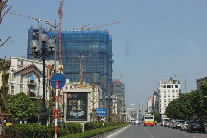 Central Field hiện thu hút sự chú ý của thị trường và khách hàng bởi tiến độ thi công &quot;thần tốc&quot;, dự kiến sẽ bàn giao nhà đúng kế hoạch đề ra.