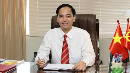 Ông Phạm Văn Tác khẳng định thông tin nói ông đi hầu đồng liên tục để thăng quan tiến chức là hoàn toàn sai sự thật. (Ảnh: Vụ tổ chức cán bộ - Bộ Y Tế). Ông Phạm Văn Tác khẳng định thông tin nói ông đi hầu đồng liên tục để thăng quan tiến chức là hoàn toàn sai sự thật. (Ảnh: Vụ tổ chức cán bộ - Bộ Y Tế).