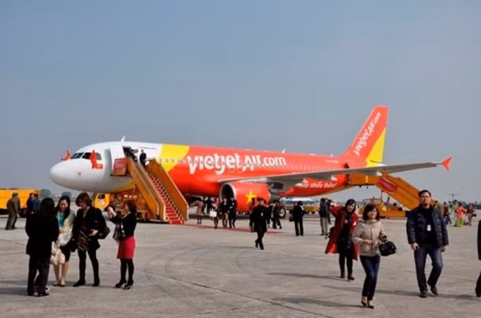 Cuộc “Cách mạng đỏ ngành hàng không"