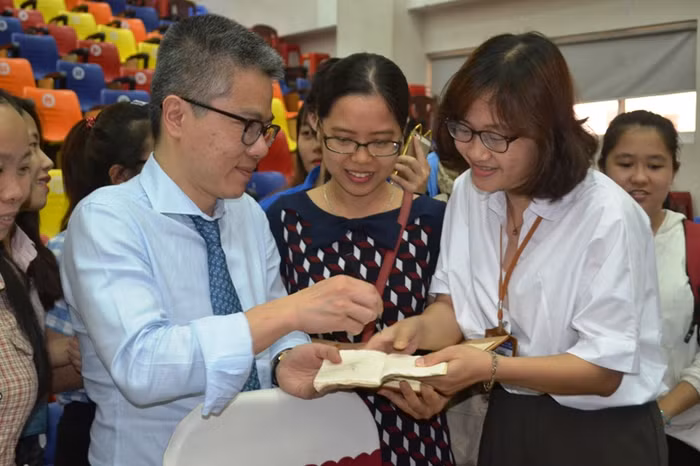 Giáo sư Ngô Bảo Châu: Tôi nhức nhối vì nhiều em chọn sai nghề ảnh 2 Giáo sư Ngô Bảo Châu: Tôi nhức nhối vì nhiều em chọn sai nghề ảnh 2