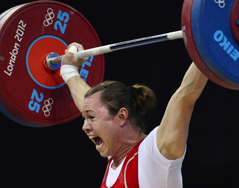 Nữ lực sĩ Anna Nurmukhambetova người Kazakhstan. Nữ lực sĩ Anna Nurmukhambetova người Kazakhstan.