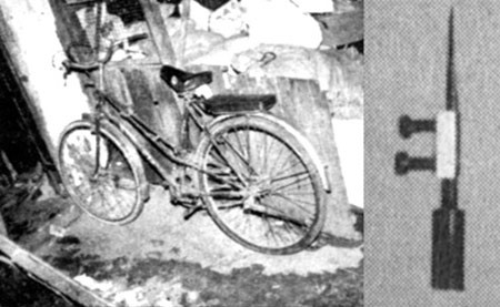 Chiếc xe đạp Bông dùng làm phương tiện đi gây án, hung khí do Bông chế tạo. Chiếc xe đạp Bông dùng làm phương tiện đi gây án, hung khí do Bông chế tạo.