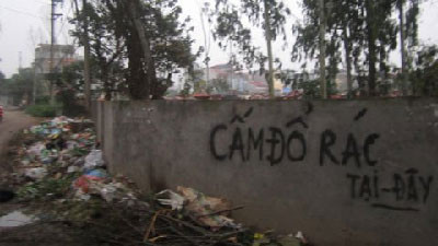 Bức tường phân chia ranh giới cũng từng nhiều lần xảy ra tranh chấp. Bức tường phân chia ranh giới cũng từng nhiều lần xảy ra tranh chấp.