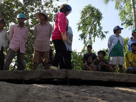 Nhún thử xem có về chỗ cũ