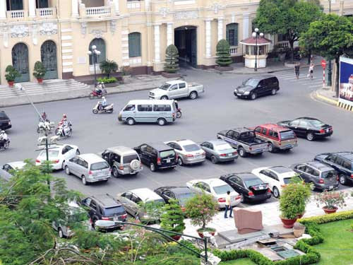 Nhu cầu đậu xe tại TP.HCM ngày càng cao, đòi hỏi các giải pháp cấp bách.