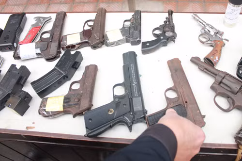 Những loại súng khác nhau của các giang hồ Những loại súng khác nhau của các giang hồ