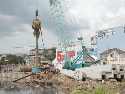 Gói thầu cải tạo kênh Nhiêu Lộc - Thị Nghè (TP.HCM) vẫn chưa thể hoàn thành do đang giải quyết hậu quả do nhà thầu Trung Quốc CSCEC để lại - Ảnh: D.Đ.M Gói thầu cải tạo kênh Nhiêu Lộc - Thị Nghè (TP.HCM) vẫn chưa thể hoàn thành do đang giải quyết hậu quả do nhà thầu Trung Quốc CSCEC để lại - Ảnh: D.Đ.M