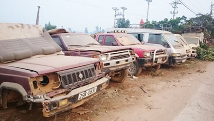 Hiện mới chỉ có xe tải, xe bán tải, xe chở người từ 10 chỗ trở lên là có quy định về niên hạn sử dụng - ảnh nguồn Báo Lao Động. Hiện mới chỉ có xe tải, xe bán tải, xe chở người từ 10 chỗ trở lên là có quy định về niên hạn sử dụng - ảnh nguồn Báo Lao Động.