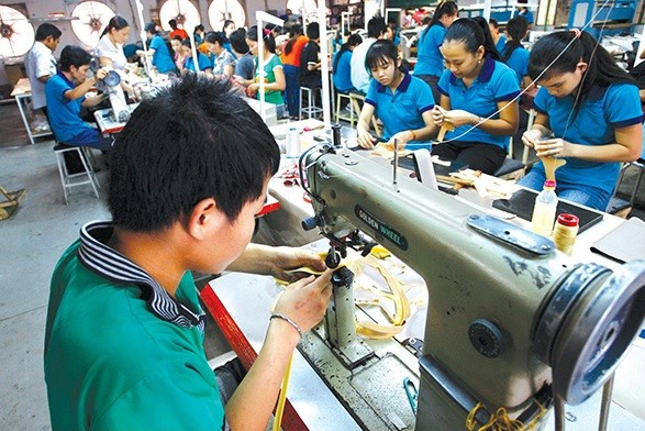 Để nâng cao năng lực cạnh tranh quốc gia của Việt Nam phải cải thiện môi trường kinh tế vĩ mô - ảnh nguồn Diễn đàn đầu tư Để nâng cao năng lực cạnh tranh quốc gia của Việt Nam phải cải thiện môi trường kinh tế vĩ mô - ảnh nguồn Diễn đàn đầu tư