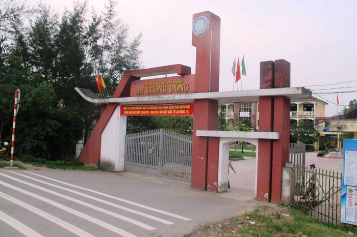 Một hiệu phó ở trường trung học phổ thông An Lương Đông đã bị điều chuyển để đảm bảo số lượng cấp phó đúng quy định. Ảnh: TL