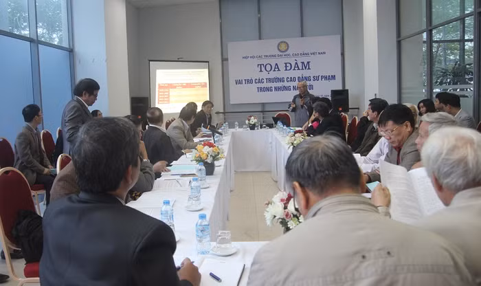 Tương lai gần, số phận các trường và sinh viên sư phạm sẽ đi về đâu? ảnh 1