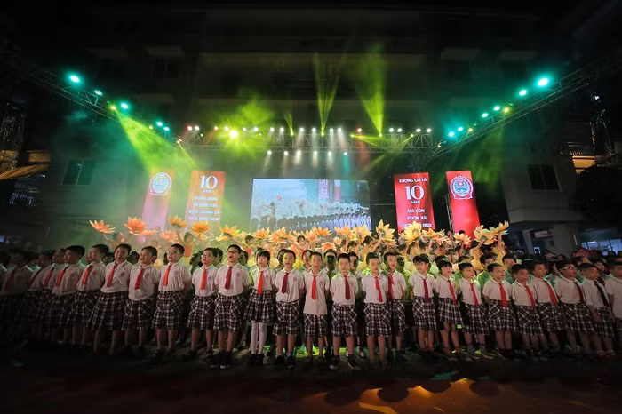 Giữa lòng Thủ đô, có một ngôi trường đang khẳng định mình trên trường quốc tế ảnh 1