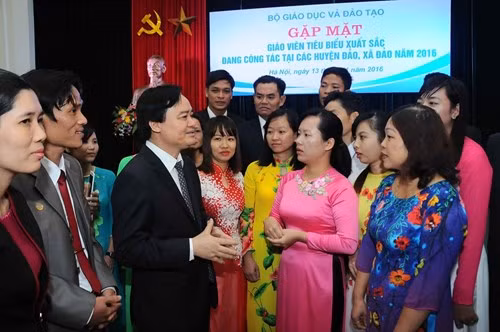 Những chuyện lượm nhặt trong buổi dự lễ kỉ niệm 20/11 ảnh 3