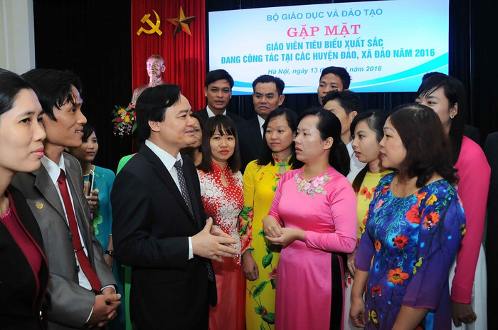 Bộ trưởng Phùng Xuân Nhạ đã làm gì cho ngành giáo dục sau 9 tháng cầm quân? ảnh 3 Bộ trưởng Phùng Xuân Nhạ đã làm gì cho ngành giáo dục sau 9 tháng cầm quân? ảnh 3