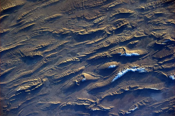 30.Fars Region , Iran ( 17/1/2011) .Bức hình này được tạp chí TIME chọn là một trong 13 bức hình chụp từ không gian đẹp nhất năm 2011.