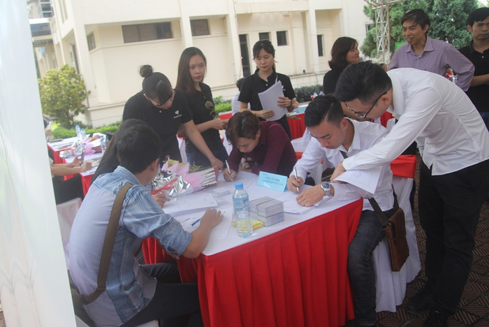 Ngày hội việc làm 2017 tại Đại học Lâm nghiệp Hà Nội (Ảnh: Thùy Linh) Ngày hội việc làm 2017 tại Đại học Lâm nghiệp Hà Nội (Ảnh: Thùy Linh)