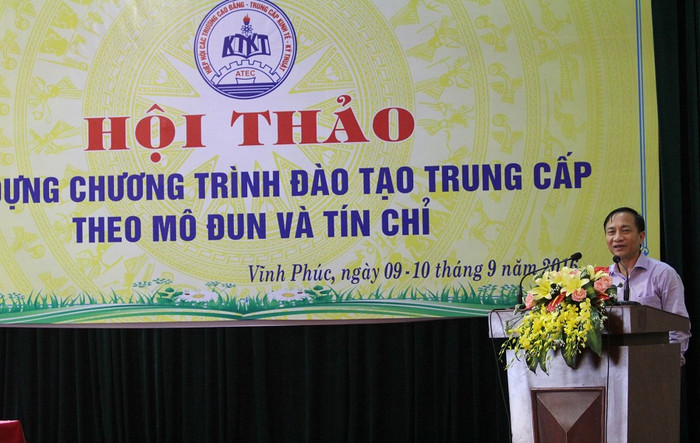 Tiến sĩ Hoàng Ngọc Vinh (Ảnh: Thùy Linh) Tiến sĩ Hoàng Ngọc Vinh (Ảnh: Thùy Linh)