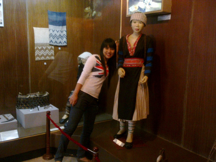 Thoan là một người luôn vui vẻ,rất thích cười.hi