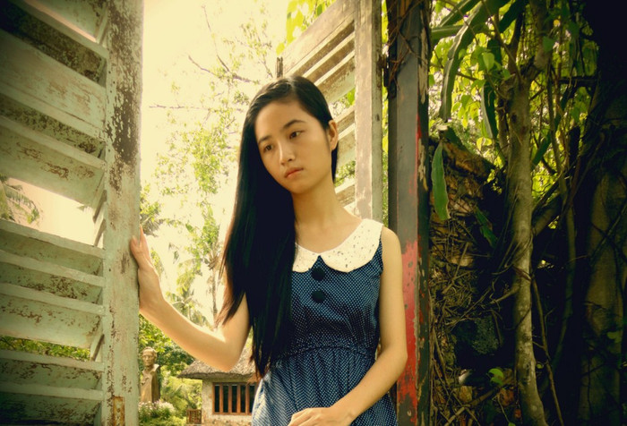 Thúy là người vui vẻ, hòa đồng và thích tham gia các cuộc thi để có cơ hội giao lưu và trưởng thành hơn.