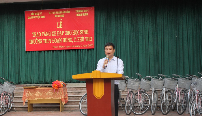 Ông Nguyễn Tiến Bình phát biểu tại buổi lễ (ảnh Trinh Phúc). Ông Nguyễn Tiến Bình phát biểu tại buổi lễ (ảnh Trinh Phúc).