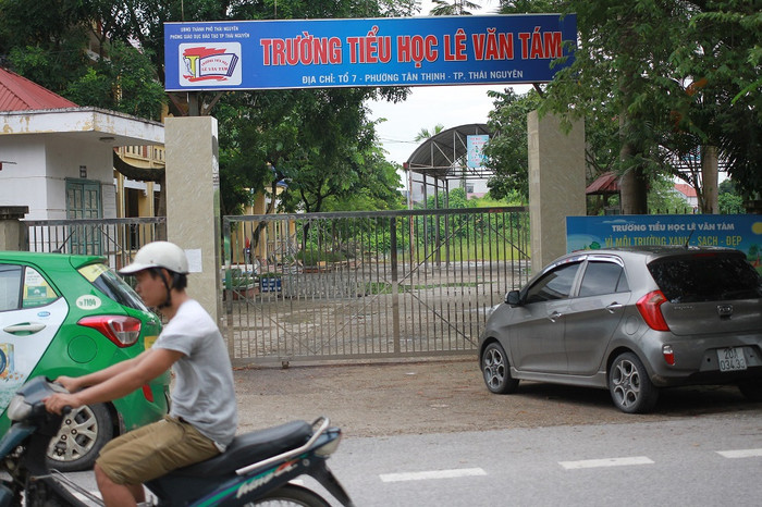 Tại sao cứ thầy cô nào chống tiêu cực là bị cô lập, trù dập, đánh hội đồng? ảnh 1 Tại sao cứ thầy cô nào chống tiêu cực là bị cô lập, trù dập, đánh hội đồng? ảnh 1