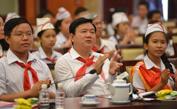 Khi lãnh đạo làm “sướng” lòng dân (Ảnh: vietnamnet.vn) Khi lãnh đạo làm “sướng” lòng dân (Ảnh: vietnamnet.vn)