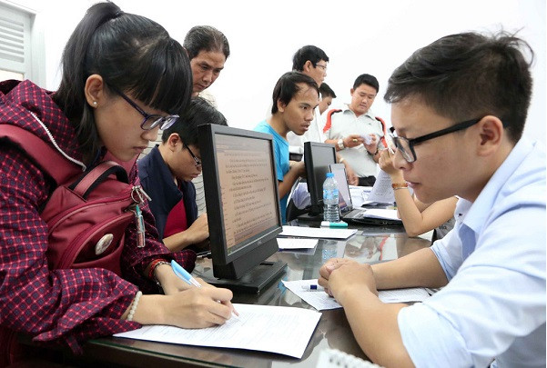 Năm 2016, cụm thi đại học được đặt tại trung tâm tỉnh lỵ của các tỉnh (Ảnh: thanhnien.vn) Năm 2016, cụm thi đại học được đặt tại trung tâm tỉnh lỵ của các tỉnh (Ảnh: thanhnien.vn)