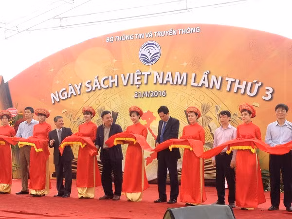 Ngày sách Việt Nam lần thứ 3 ảnh 1