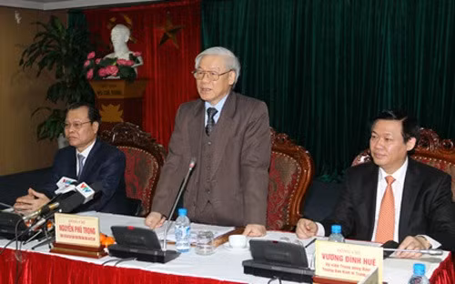 Phó Thủ tướng Vương Đình Huệ: Cào nghêu, nấu cám lợn, nhặt cá từ khi 6 tuổi ảnh 3